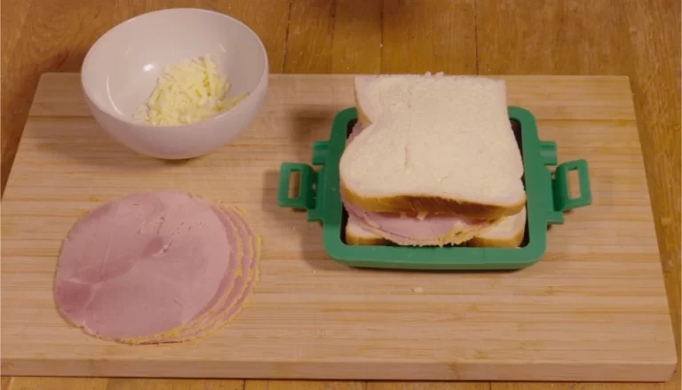 Microwavable Toastie Maker